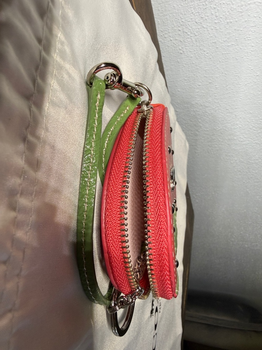 Coach Strawberry Wristlet Coin Purse Nickle Hardware, Green Leaf & key ring - Picture 7 of 7